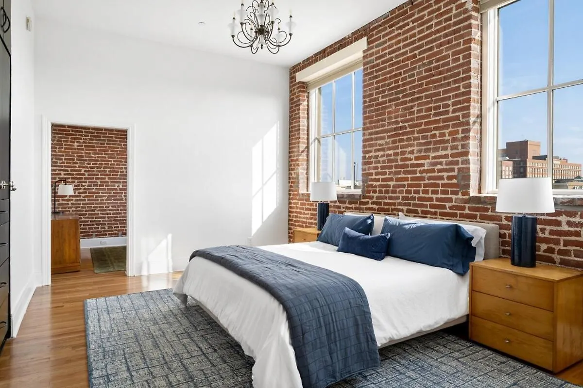Apartment Top Floor Condo Downtown Louisville